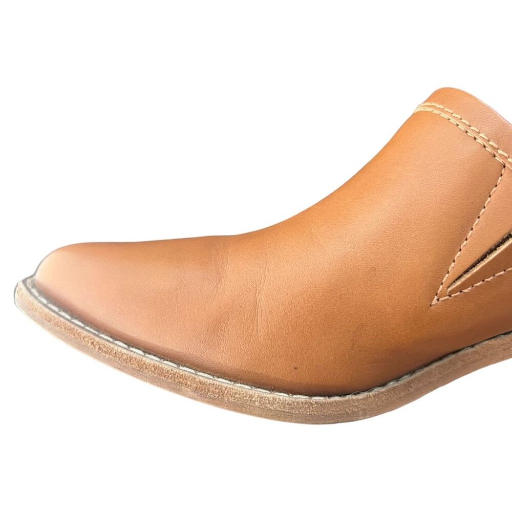 Madewell Brady Block Heel Bootie In English Saddle Leather | 6.5 - Picture 4 of 11